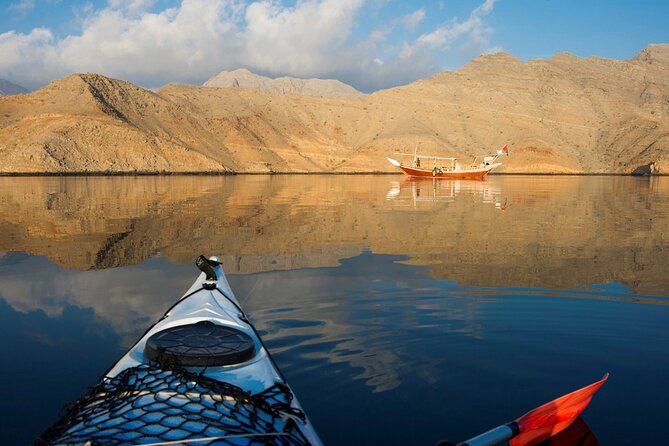 Khasab Full Day Dhow Cruise With Enjoying Snorkeling, Lunch & Dolphin Watching - The 10:00 am start and what the day feels like