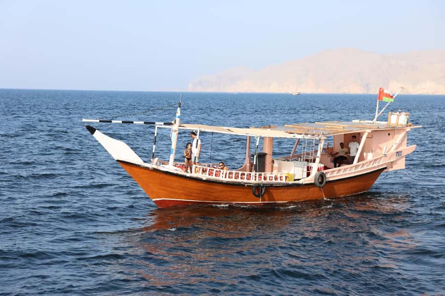 Khasab: Overnight Cruise on Traditional Dhow for 24 hours - Choosing 10 a.m. or 5 p.m.