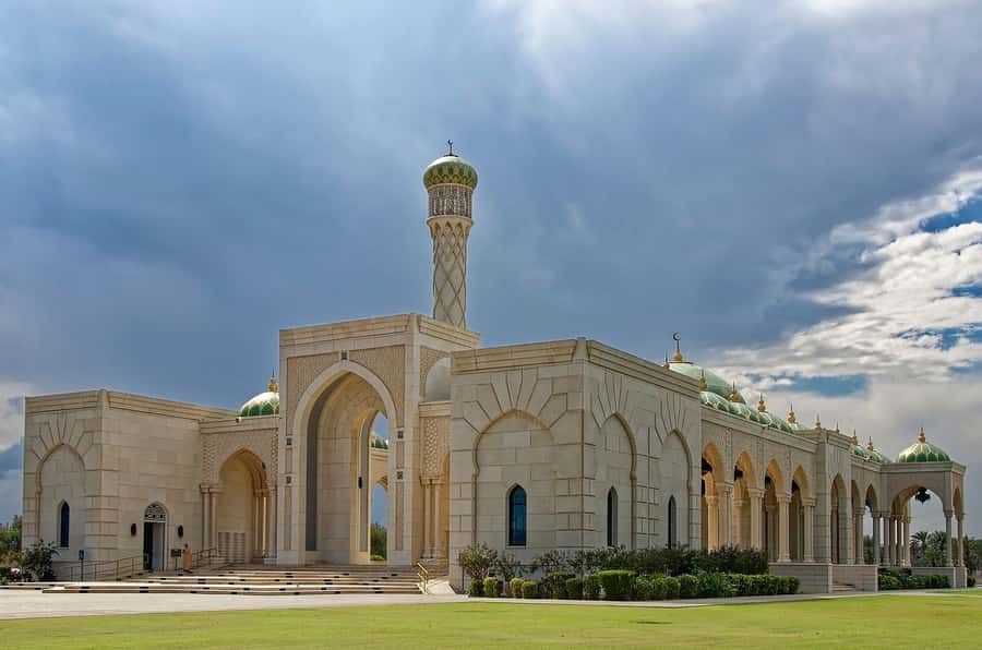 Muscat : 4 hours private Tour of Muscat City with Pick-up - Mutrah Fort and the harbor view