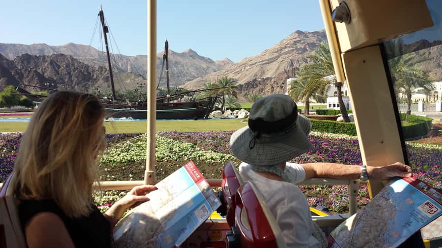 Muscat: Big Bus Hop-On Hop-Off Sightseeing Tour - How the hop-on system works