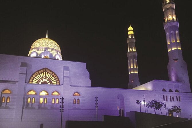 Muscat by Night with Local Dinner from Muscat - The audio guide and the value of a small group