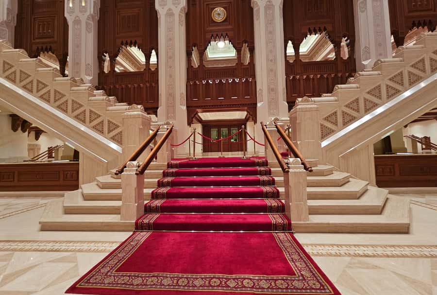 Muscat City Tour: Discover Oman's Capital in Half a Day - Muttrah Souk: a quick walk through an old market