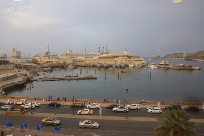 Muscat City Tour frensh or Italien Guide - Passing Muscat’s embassy quarter