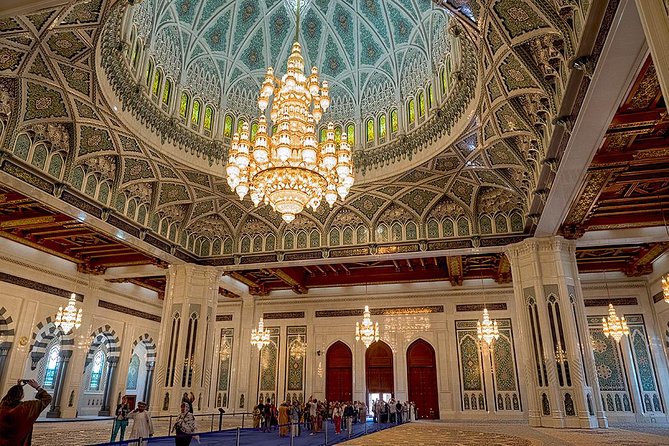 Muscat City Tour -Half-Day- Mystic Muscat : Kids friendly - What the private vehicle adds for families