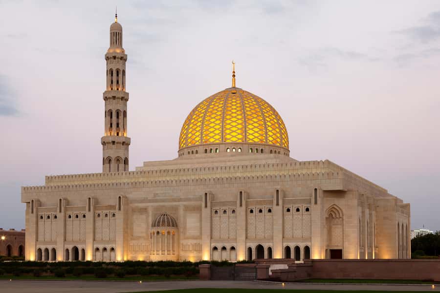 Muscat: City Tour of Grand Mosque, Old Souqs, Museum, & Fort - Walking Muttrah’s waterfront and old souq