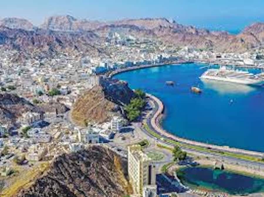 muscat city tour with pick up SMALL GROUP 7 PEOPLE MAX - A compact introduction to Muscat
