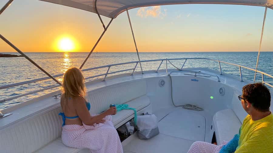 Muscat : Coastal & Sunset Boat Trip - A sunset best seen from the water