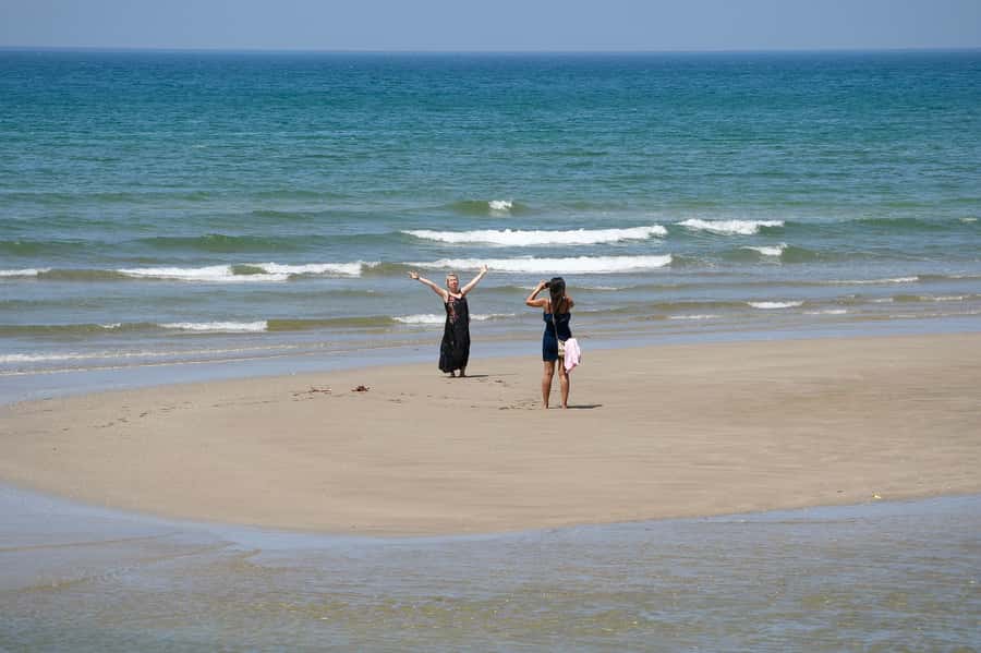 Muscat: Day Tour with Omani Lunch, Hotel Pickup, and Airfare - Forts guarding Old Muscat