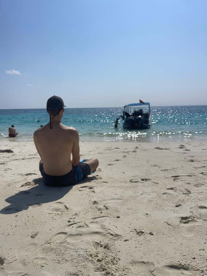 Muscat: Daymaniat Islands Snorkeling Trip with Brunch - What the $86 price really covers