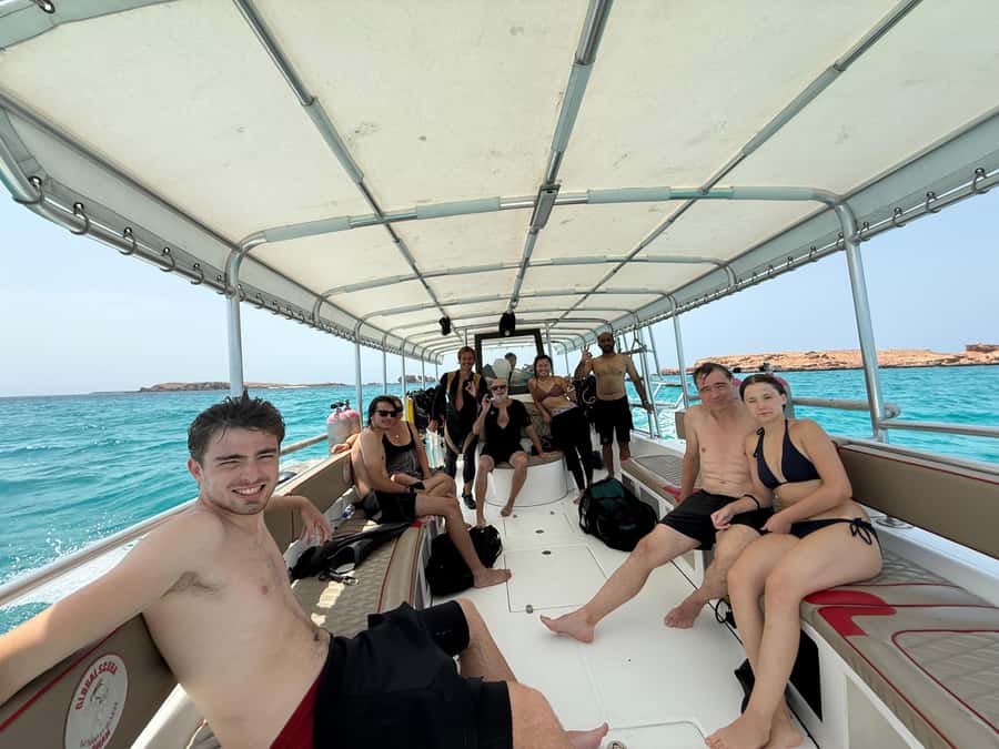 Muscat: Daymaniyat Islands Snorkeling Tour - Three bays, three different chances to see marine life