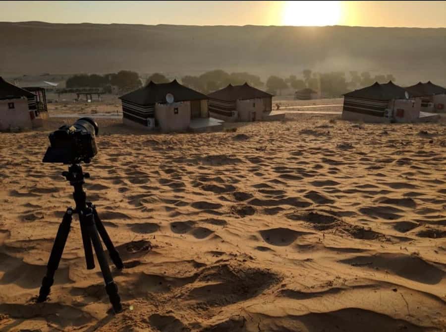 Muscat: Desert Sunset &Wadi Bnai Khalid Full-Day Tour+Lunch - Sunset among the Wahiba dunes
