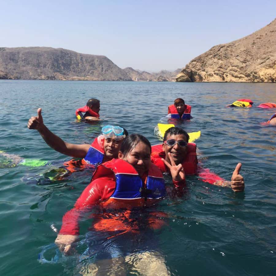 Muscat: Dolphin Watching and Snorkeling Trip - One hour among fish and coral