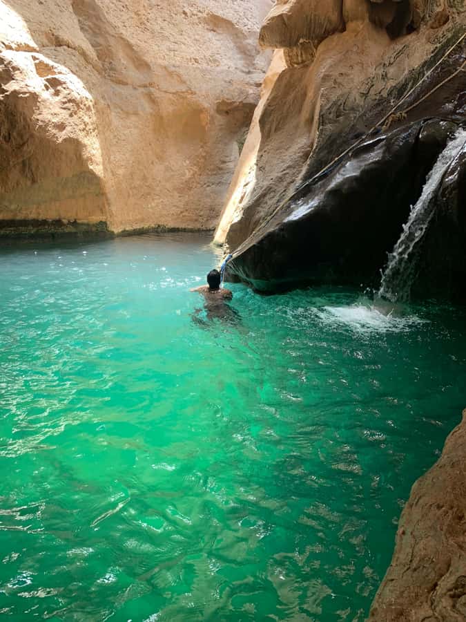Muscat: Full-Day Wadi Shab & Bimmah Sinkhole Private Tour - Key points to know before booking
