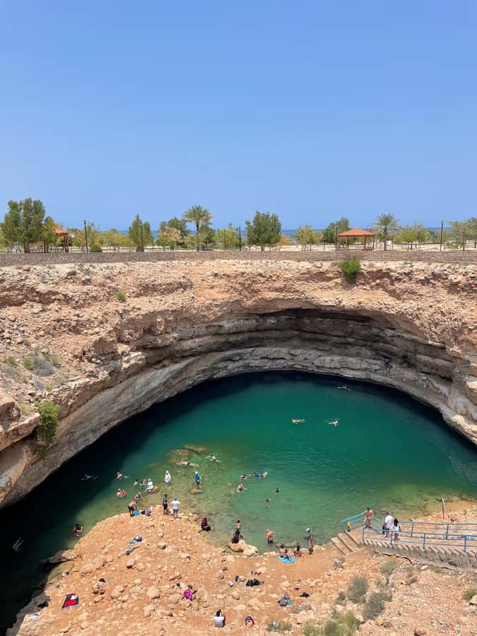 Muscat: Full-Day Wadi Shab & Bimmah Sinkhole Private Tour - The three-hour Wadi Shab walk