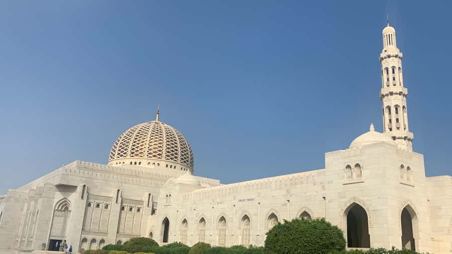 Muscat: Group City Tour with Pickup and Lunch or Dinner - A practical Muscat introduction in five hours