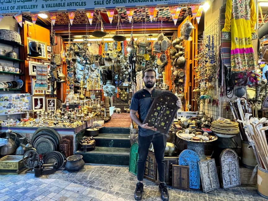 Muscat: Guided Walking Tour of Corniche, Souq & Mutrah Fort - What the Omani halwa tasting adds