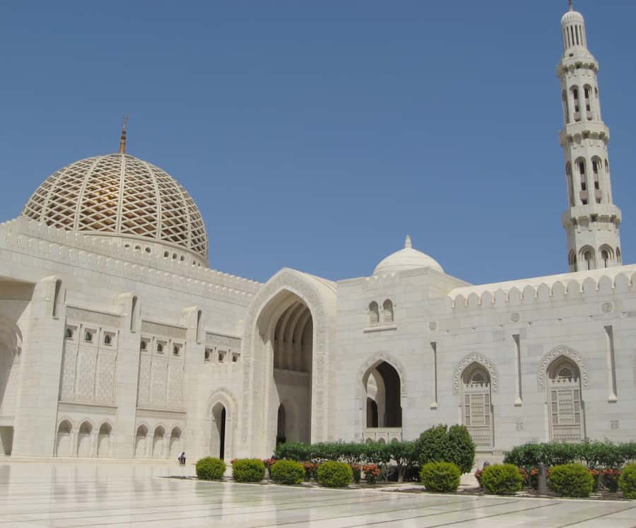 Muscat highlights : Private Muscat City Tour.. - Muttrah Souq is the most hands-on stop