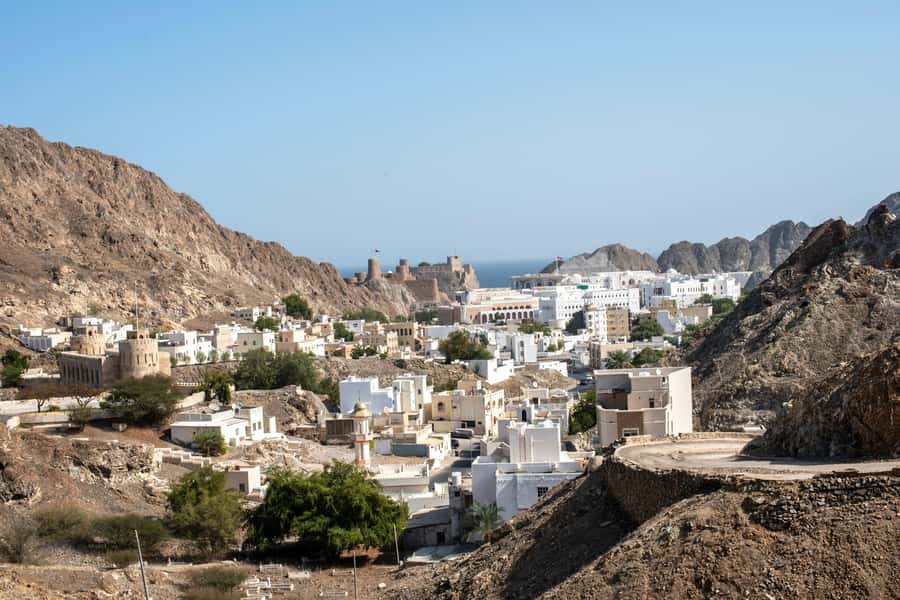 Muscat: Night Tour 4 Hours - Walking, clothing, and practical comfort