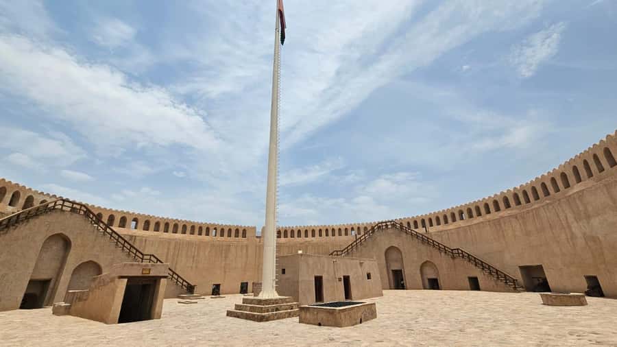 Muscat: Nizwa, Birkat Al Mouz & Oman Across Ages Museum - Nizwa Fort and the city’s defensive past