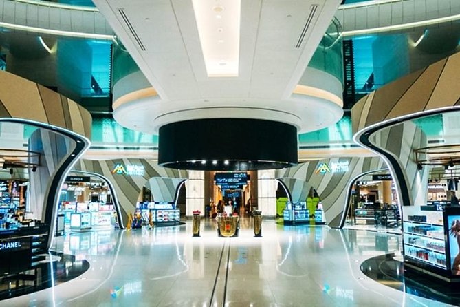 Muscat Private Departure Airport Transfer - The chauffeur and the value of a private ride