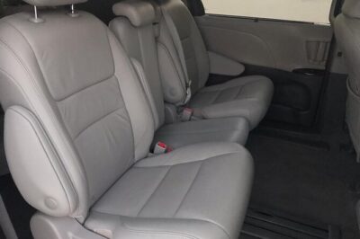 Private Transfer from Muscat to Dubai
