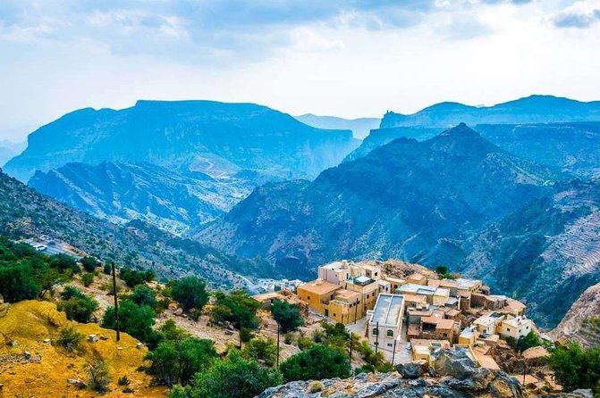Muscat : Private transfer to and from Jabal Al Akhdar - A Straight Ride From Muscat Toward Green Mountain