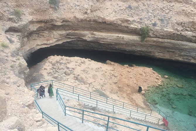 Muscat : Private trip to Wadi Shab for a full day with lunch - The Muscat drive takes about 90 minutes