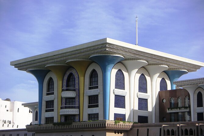 Muscat Shore Excursion: Private City Highlights Tour - Bait Al Zubair Museum puts the sights in context