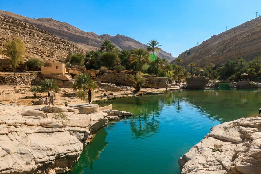 Muscat: Southern Treasures & Wadi Shab Tour with Audio Guide - The 45-minute walk into Wadi Shab