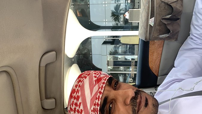 Muscat : taxi transfer airport Muscat and hotel - Meeting Yahya in Muscat arrivals