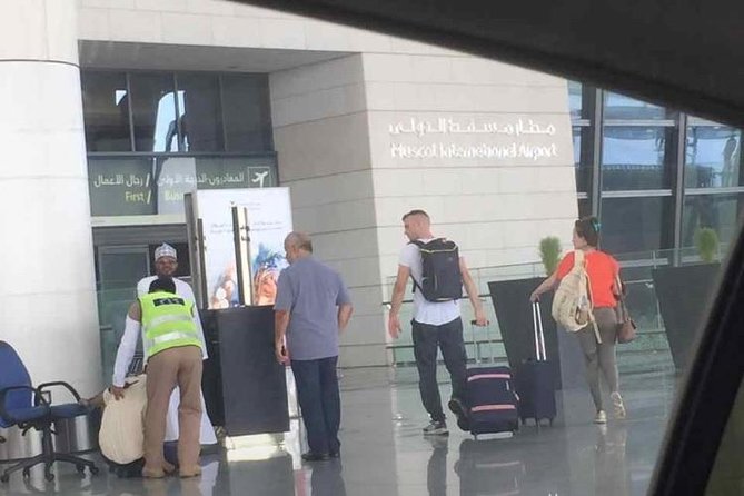 Muscat : taxi transfer airport Muscat and hotel - What the journey feels like after a long flight