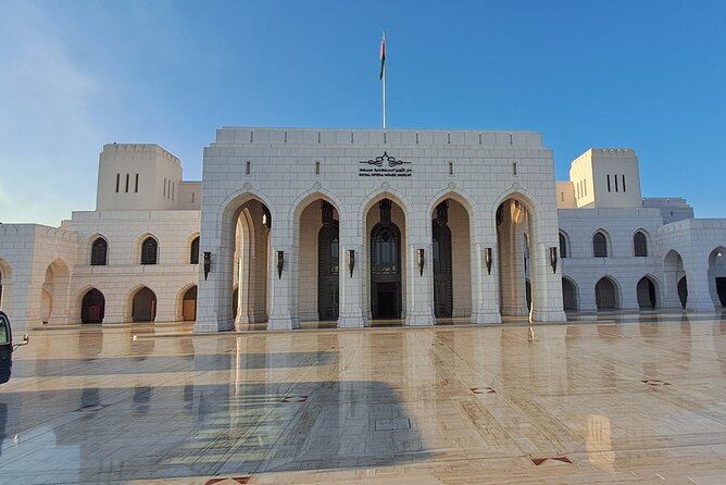 Muscat Tour Half Day - Al Alam Palace and old Muscat