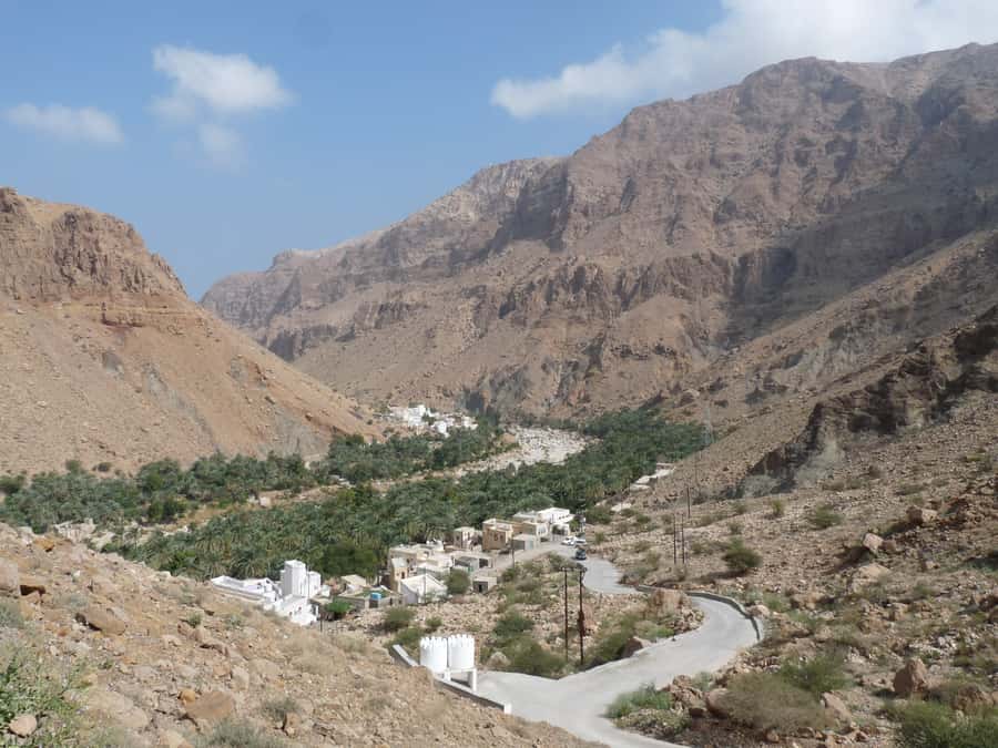 Muscat: Wadi Mibam Private Full Day Tour by 4x4 car - Bimmah Sinkhole for a second swim