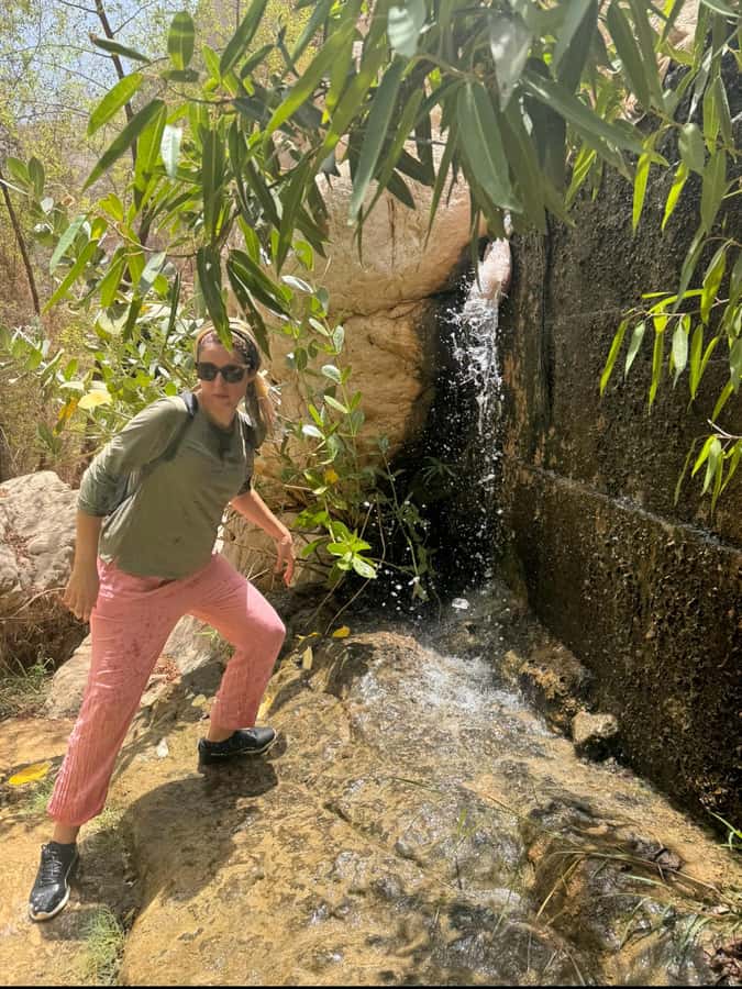 Muscat: Wadi Shab & Bimmah Sinkhole Tour with Pickup & Lunch - Who should book this day trip?