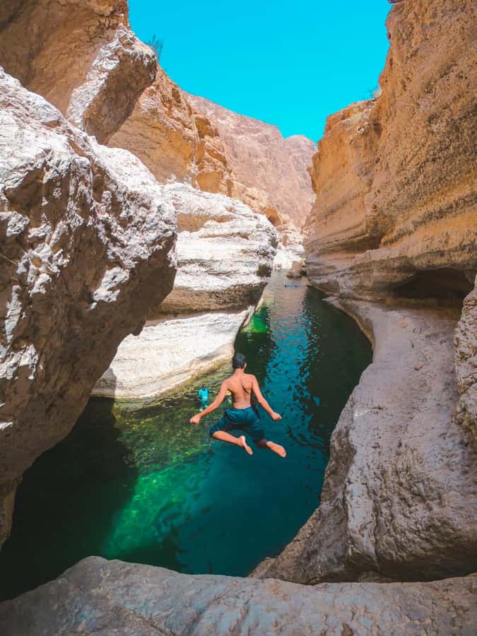 Muscat: Wadi Shab & Bimmah Sinkhole Tour with Pickup & Lunch - Why Wadi Shab is the main event