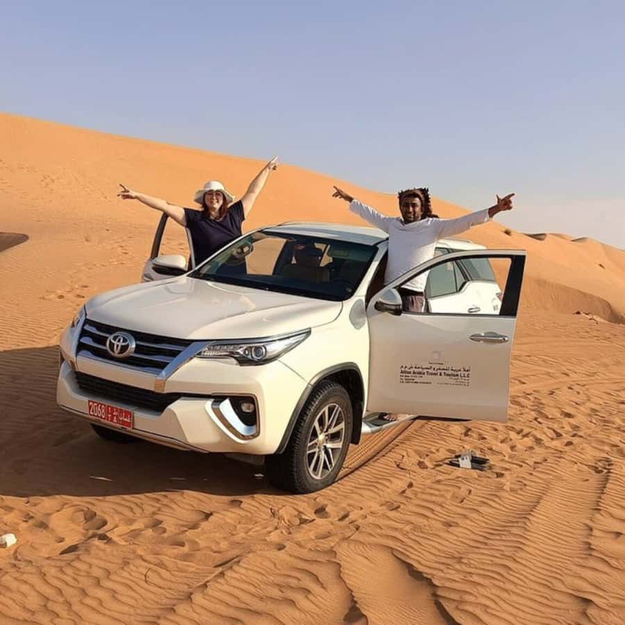 Muscat: Wahiba Sands Desert & Wadi Bani Khalid Full Day Tour - Meeting a Bedouin family near Bidiyah