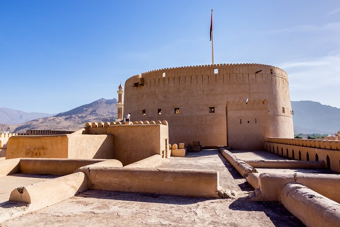 Nizwa and Oman's Historical Gems Tour - Nizwa, Al Hamra, and the Friday livestock market