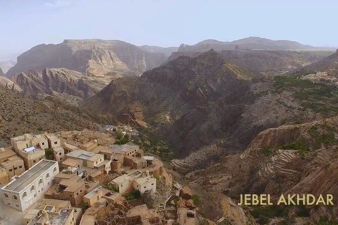 Nizwa Fort-Nizwa Souq-Birkat Al Mouz-Jebel Akhdar - Private Full Day Tour - The guide can make or break the day