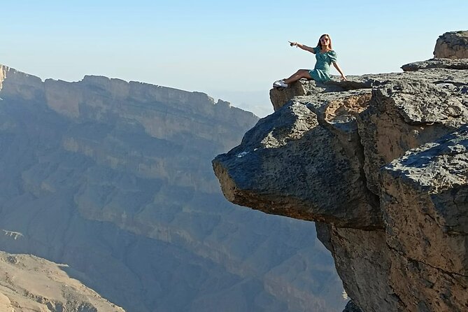 Nizwa Fort-Nizwa Souq-Misfah Al Arbyeen-Jebel Shams - Private Full Day Tour - What the day feels like in practical terms
