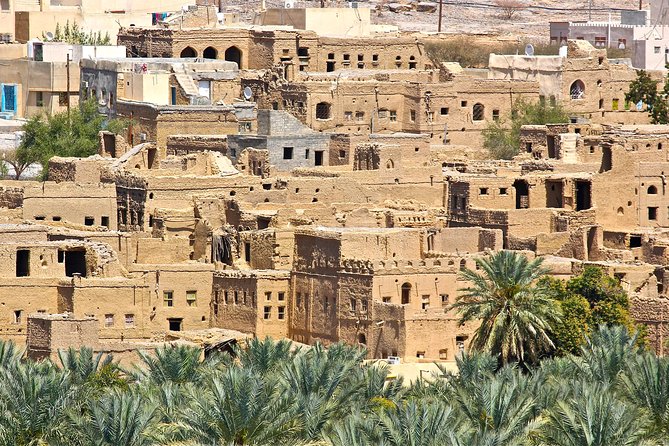 Nizwa Friday Market Jabal Chams - Jabal Shams reaches nearly 3,000 meters