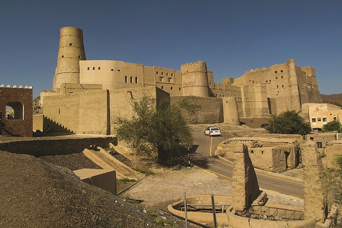 Nizwa Full Day Tour from Muscat with JABREEN fort - Lunch in Bahla, simple food and a needed break