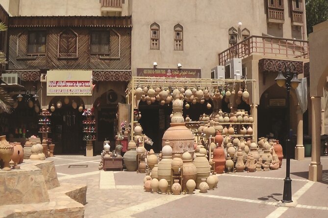 Nizwa Full Day Tour from Muscat with JABREEN fort - Pickup, group size, and what to wear