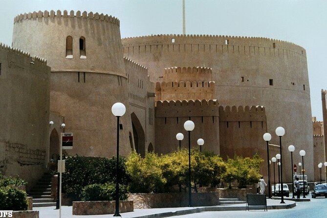Nizwa & Jabel Akhder (Sharing) - From Muscat through the Sumail Gap