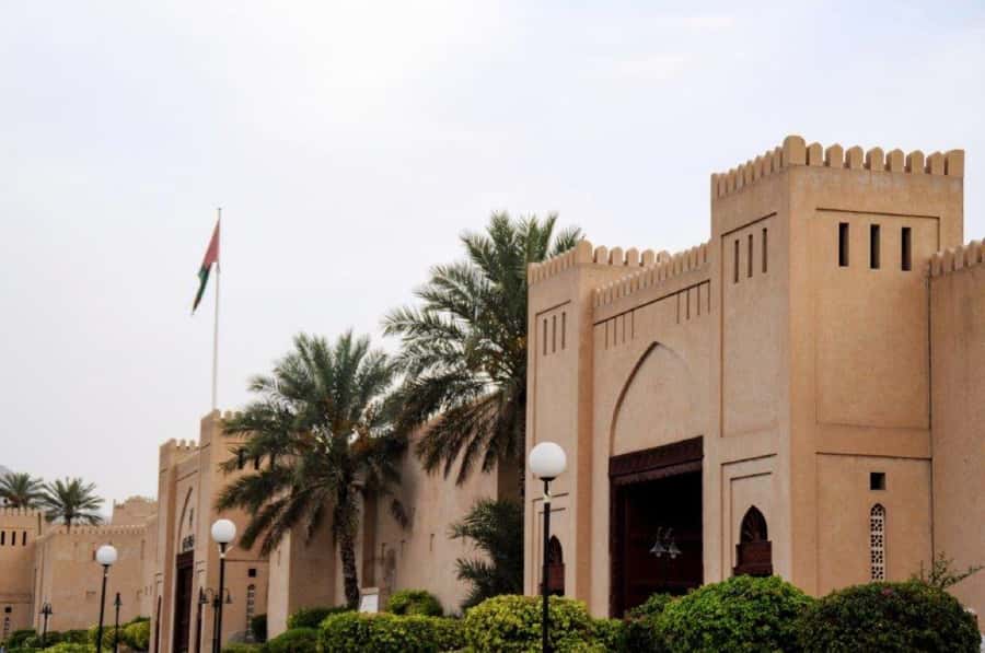 Nizwa Market, Nizwa Fort, Misfat Al Abriyeen, Jabal Shams - Nizwa Fort: military power beside the market