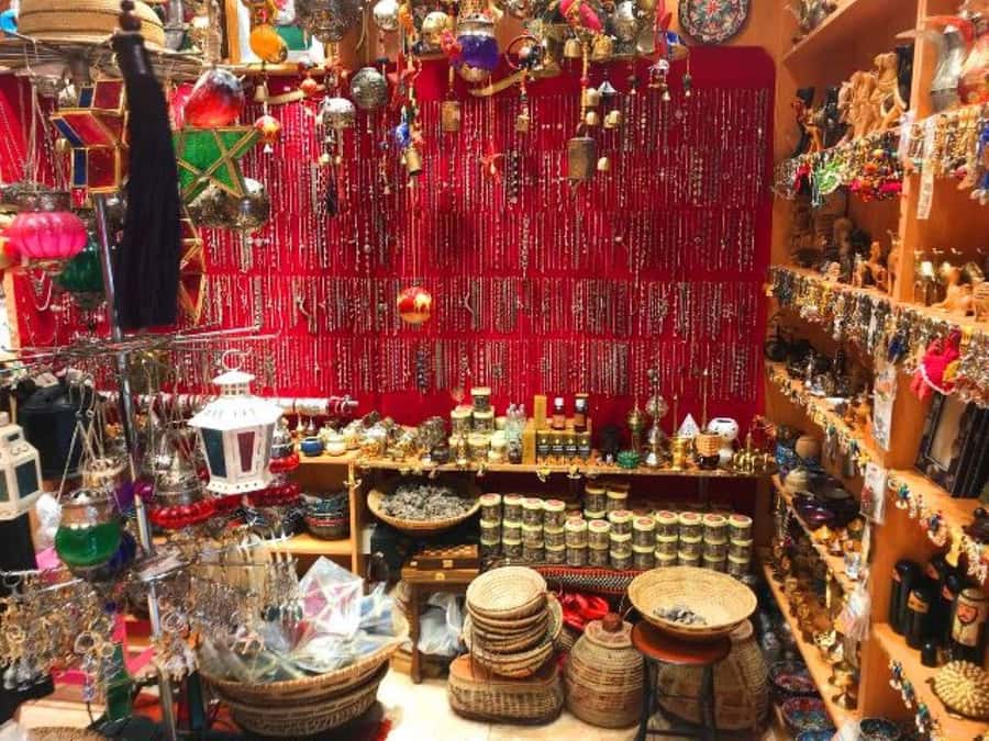 Nizwa Market, Nizwa Fort, Misfat Al Abriyeen, Jabal Shams - Nizwa Souq: Oman in market-sized pieces