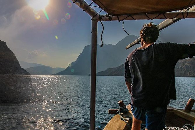 Omani Dhow Coastal and Sunset Cruise - The sunset is the real highlight