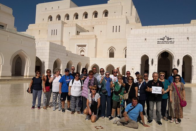 Premium Muscat half day excursion-Italian guide - Al-Alam Palace and the forts of Old Muscat