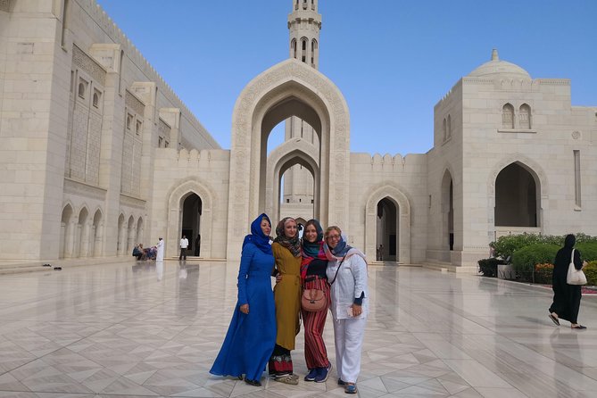 Premium Muscat half day excursion-Italian guide - Who should book this Muscat excursion?