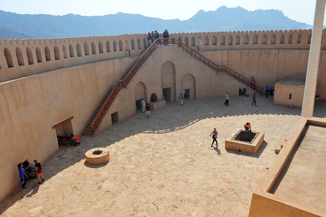 Private Day Trip to Nizwa & Jabal Shams (The Grand Canyon of Oman) - The road to Jabal Shams and Wadi Ghul