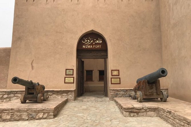 Private Day Trip to Nizwa & Jabal Shams (The Grand Canyon of Oman) - Practical limits you should know before booking